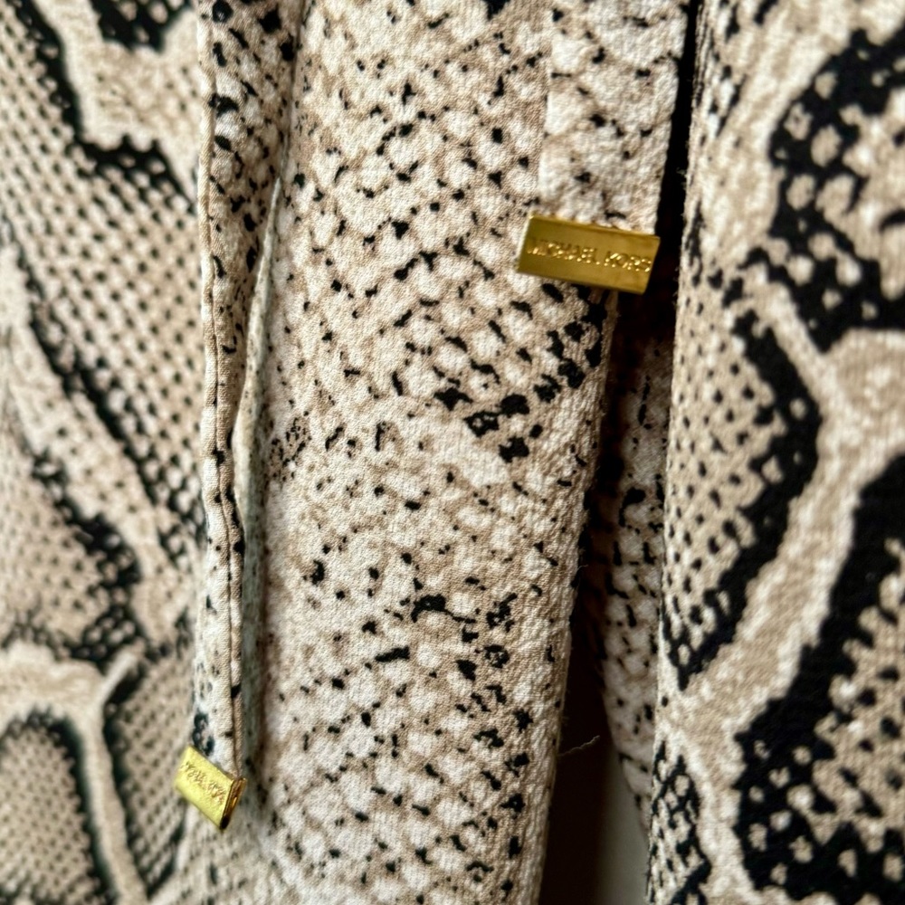 Michael Kors Wide Leg Pants Crushed Crepe Snakeskin Print Bottoms SZ Medium - Picture 11 of 16
